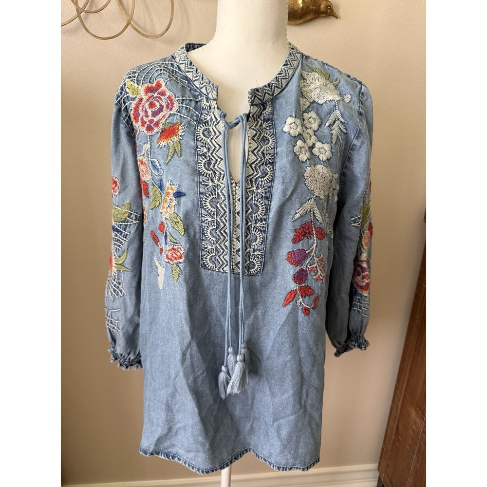 Tru Luxe Jeans Tencel Embroidered Tunic Top Medium Boho Floral Peasant Blue